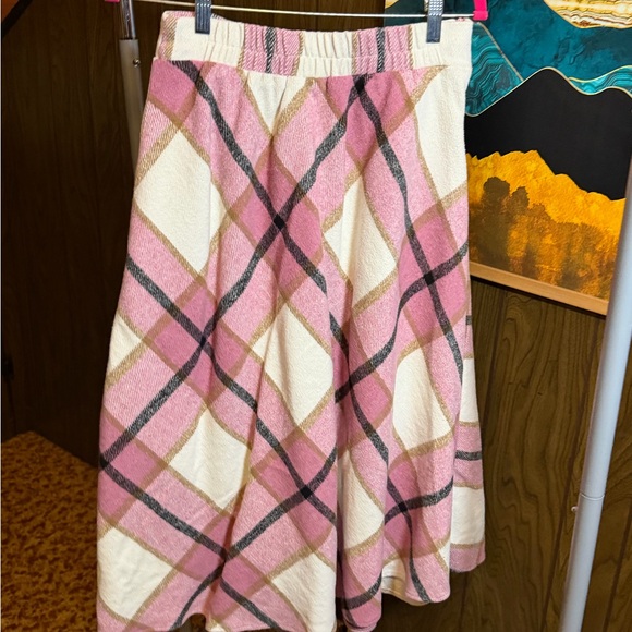 Plaid Pink and White Women's Skirt - Picture 2 of 5